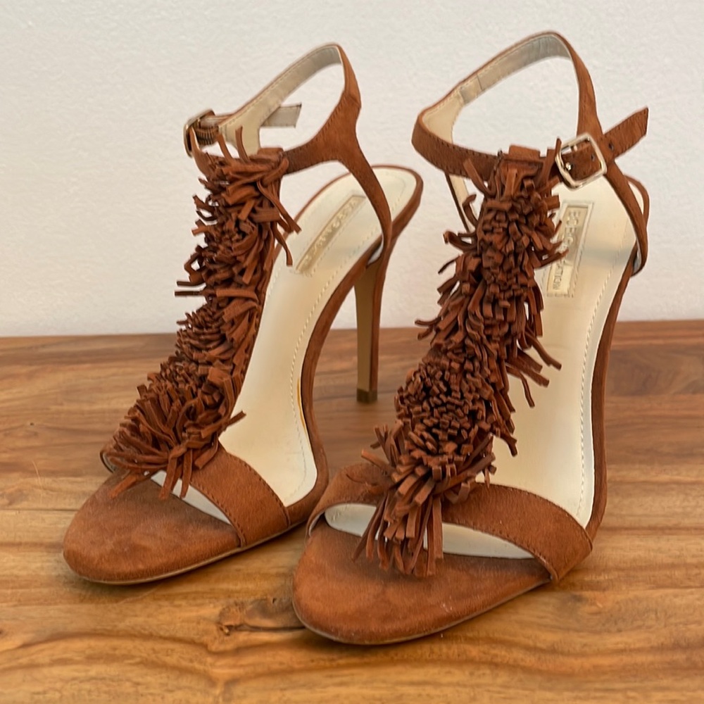BCBG size 7.5 brown suede heels with fringe